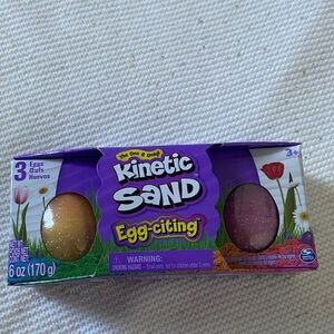 Kinetic sand eggs